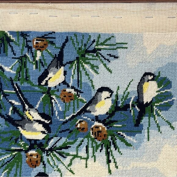 1980 Wood Framed Chickadee  Needlepoint Art (no glass) - Picture 4 of 9